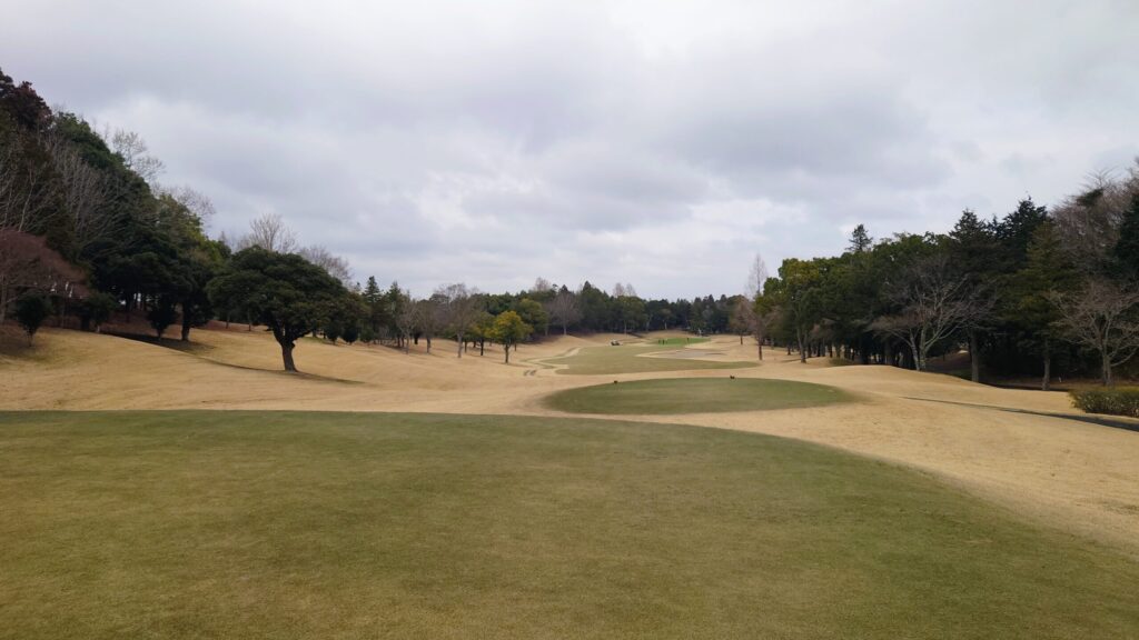 ロッテ皆吉台カントリー倶楽部 IN15番ホール 367Yミドル