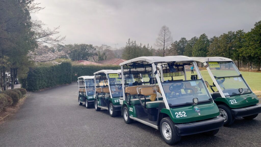 大厚木カントリークラブ 桜コース 自走式カート