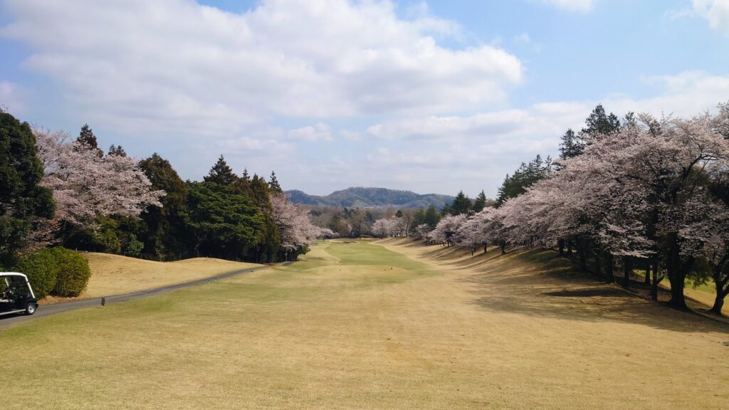 大厚木カントリークラブ 桜コース OUT 9番｜420Y ミドル