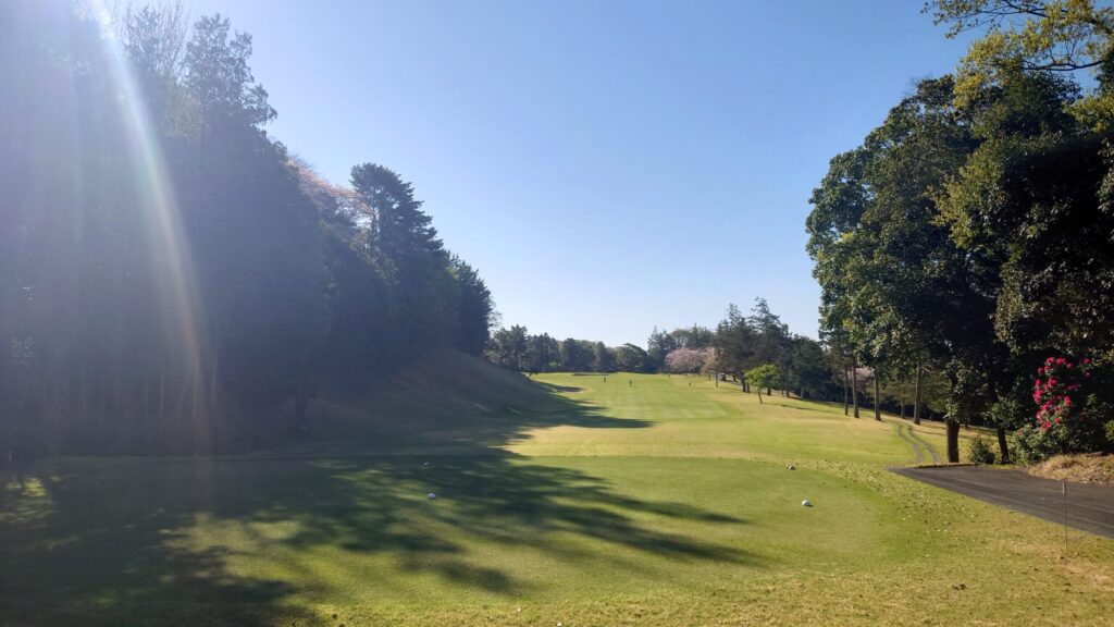 レインボーカントリー倶楽部 OUTコース1番 339Yミドル