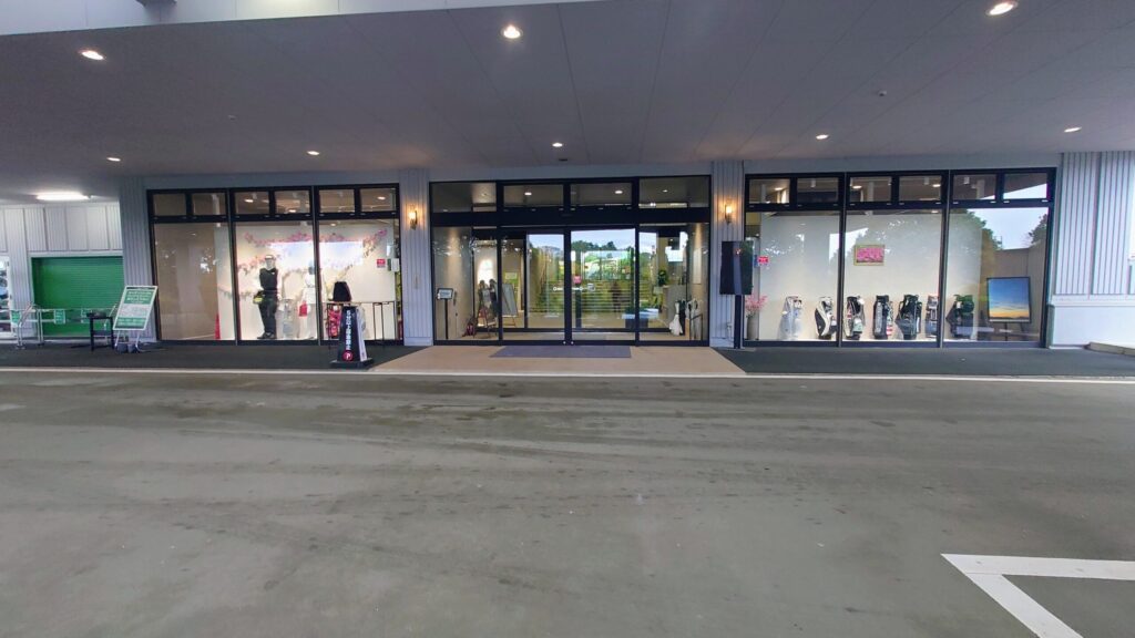 東京湾カントリークラブ【アコーディア・ゴルフ】 車寄せ