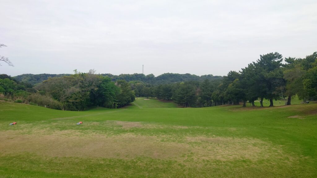 鎌倉パブリックゴルフ場　1番（312Y・ミドル）