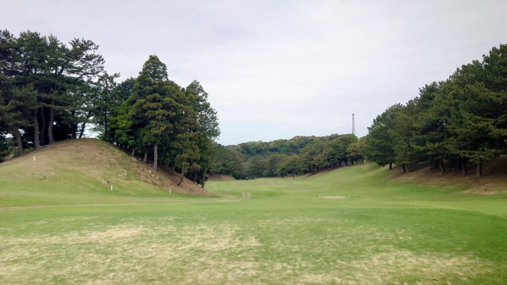 鎌倉パブリックゴルフ場　3番（364Y・ミドル）