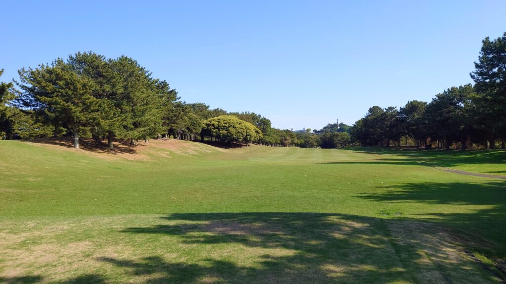 鎌倉パブリックゴルフ場　17番（300Y・ミドル）