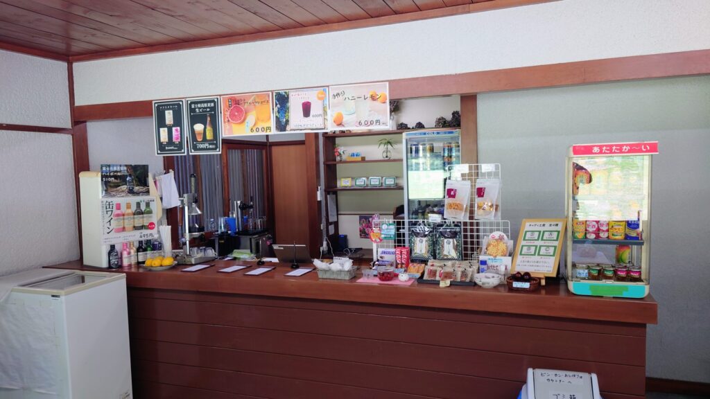 富士桜カントリー倶楽部　INコース売店内部