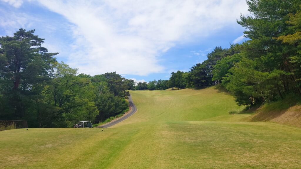 フジ天城ゴルフ倶楽部　富士コース2番（366Yミドル）