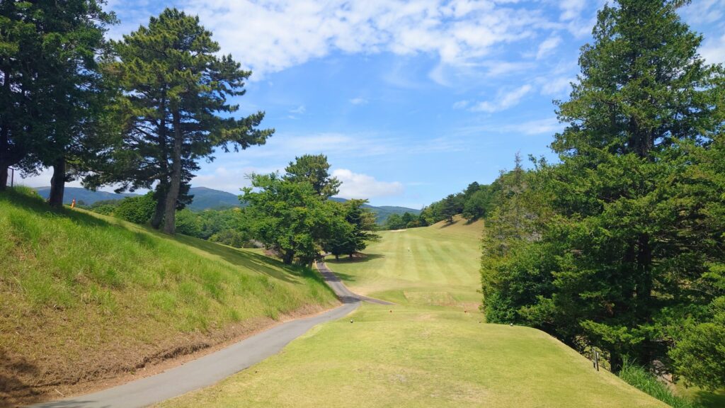 フジ天城ゴルフ倶楽部　富士コース3番（321Yミドル）