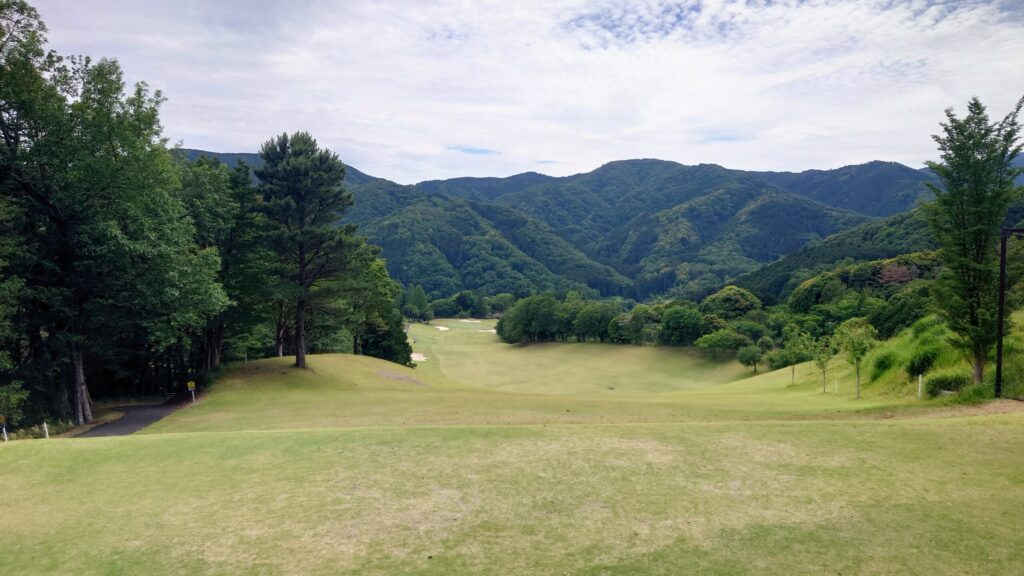 フジ天城ゴルフ倶楽部　里1番（568Yロング）