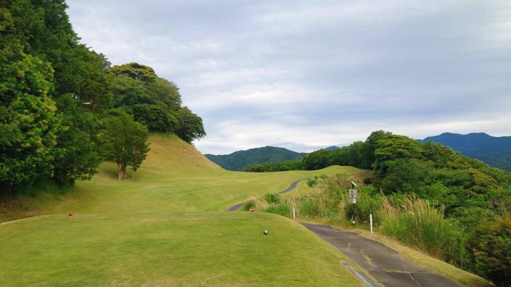 フジ天城ゴルフ倶楽部　里コース　7番（332Yミドル）