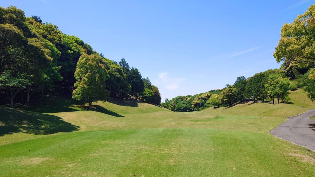 ゴルフ５カントリー オークビレッヂ　3番ホール｜529Y・ロング