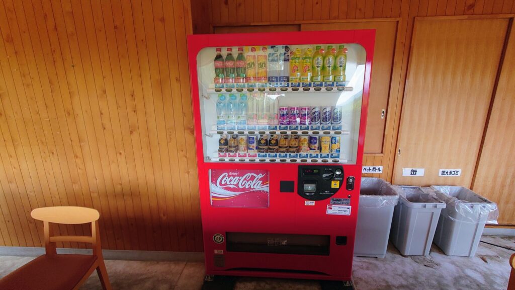 佐久リゾートゴルフ倶楽部　OUTコース売店　自動販売機
