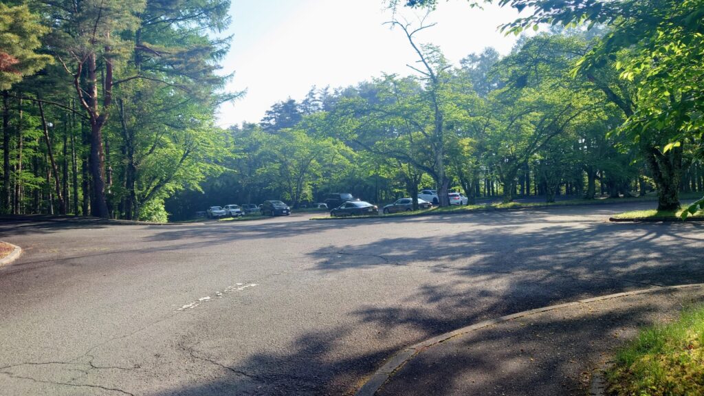 富士桜カントリー倶楽部　駐車場
