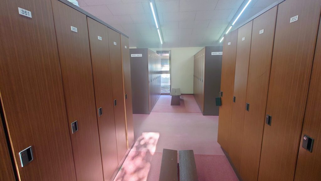 富士桜カントリー倶楽部　ビジター様ロッカールーム