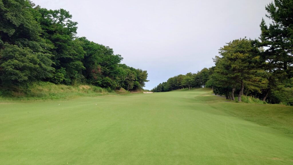 横浜カントリークラブ　13番｜492Y ロングホール 