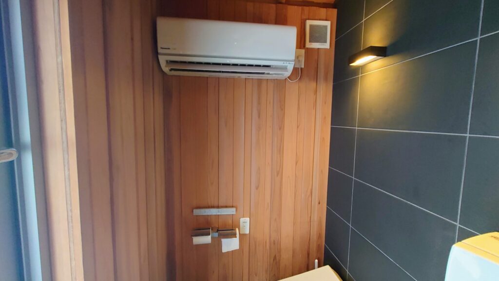 横浜カントリークラブ　トイレクーラー