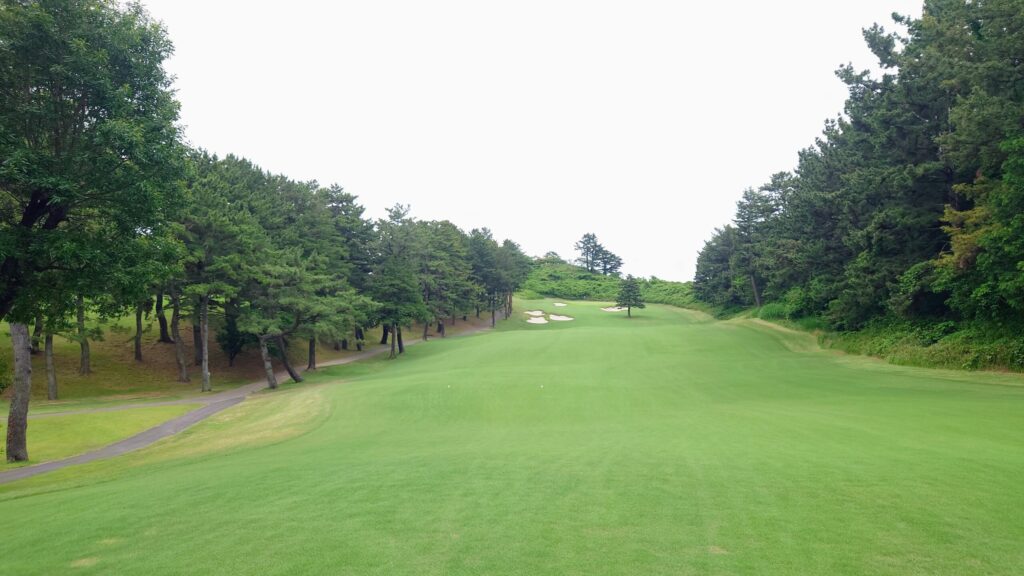 横浜カントリークラブ　6番｜315Y ミドルホール