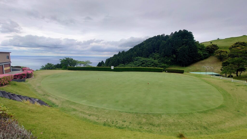 小田原城カントリー倶楽部　練習グリーン