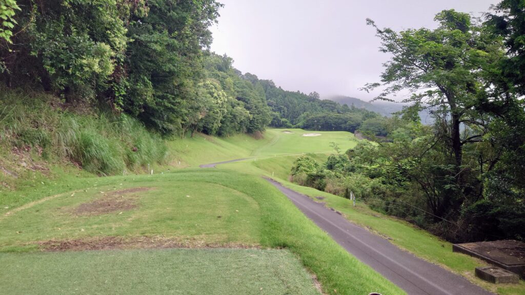 大秦野カントリークラブ【PGM】17番、288Yのミドル