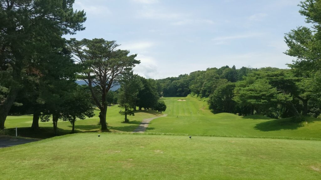 フジ天城ゴルフ倶楽部 富士コース1番(327Yミドル)