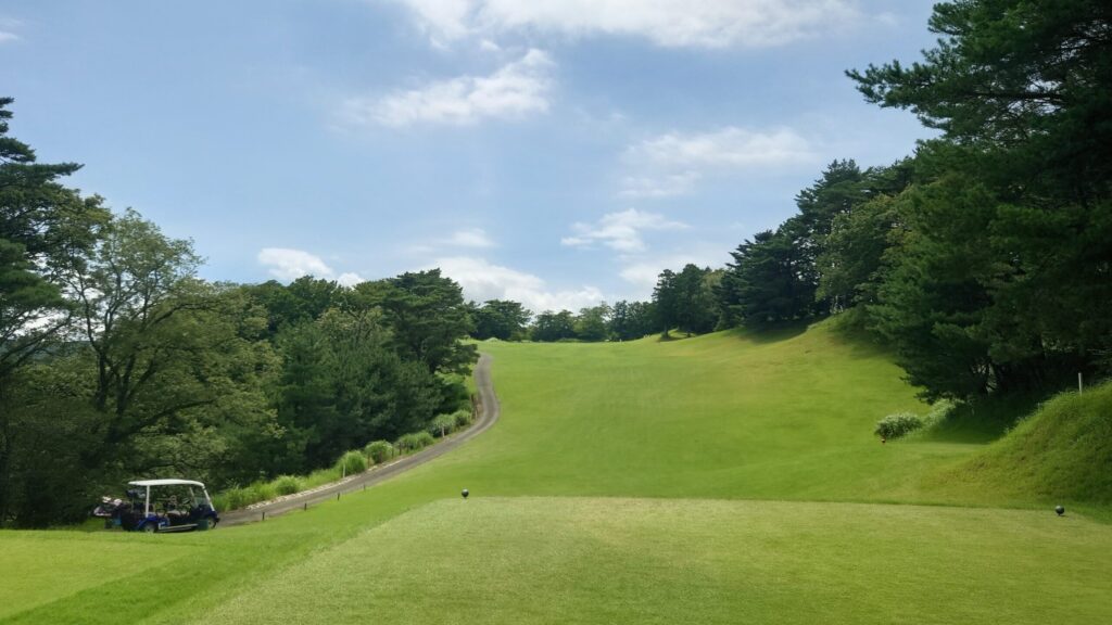 フジ天城ゴルフ倶楽部 富士コース2番(327Yミドル)