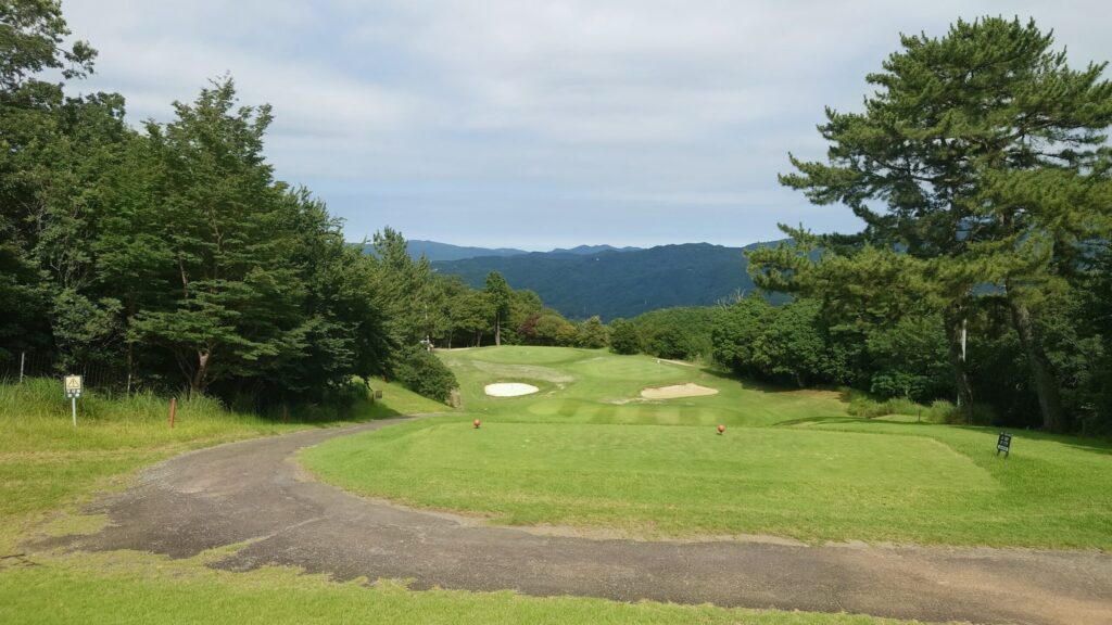 フジ天城ゴルフ倶楽部 富士コース8番(130Yショート)