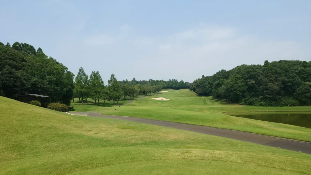 美浦ゴルフ倶楽部【GRAND PGM】　　10番 361Y ミドル