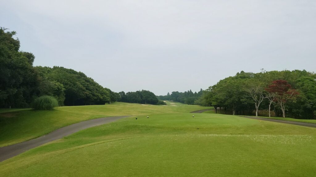 美浦ゴルフ倶楽部【GRAND PGM】　　13番 522Y ロング（名物ホール）