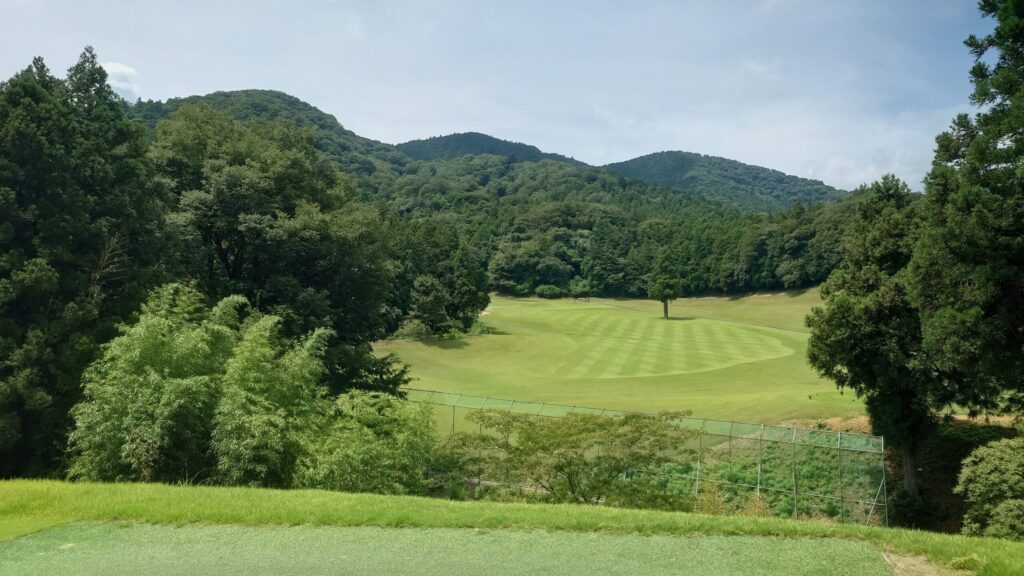 大厚木カントリークラブ本コース 西コース8番（305Y ミドル）