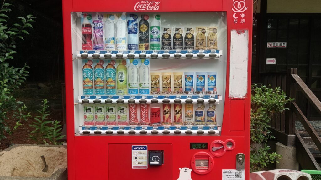 神有カントリー倶楽部のスコアカードホルダー払い対応の自動販売機