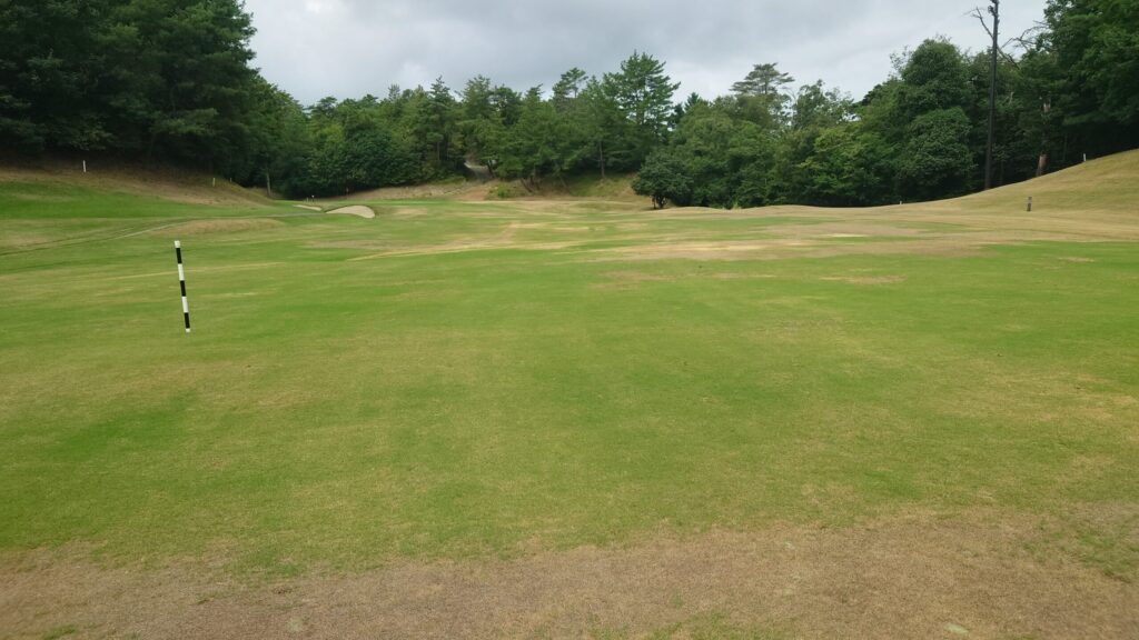 武庫ノ台ゴルフコースOUT9番2打目地点