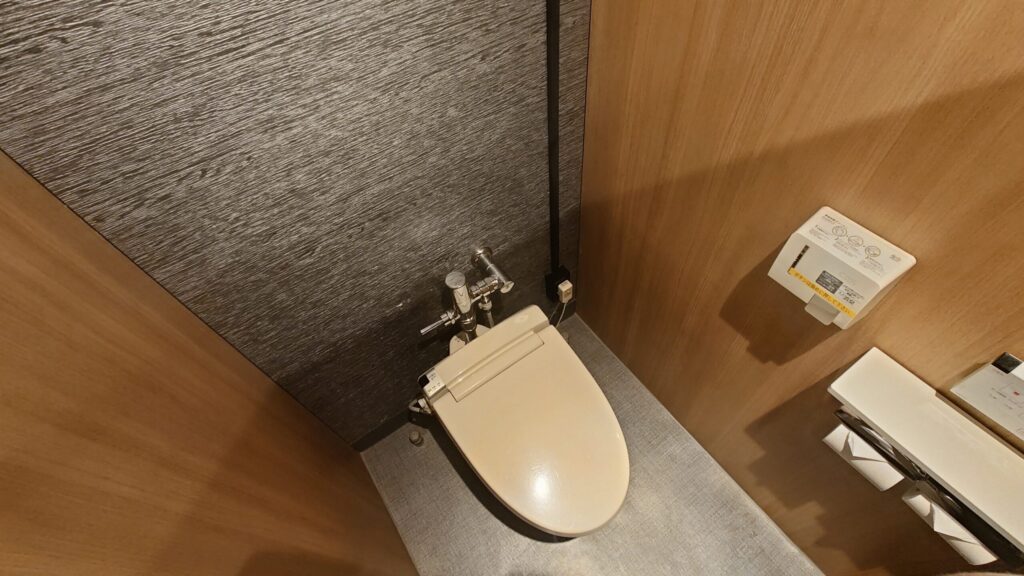 ライオンズカントリー倶楽部のトイレ個室（温水洗浄便座）